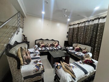 Living Room in 3.5 BHK Builder Floor at Sushant Lok 2, Sector 57 – for Rent