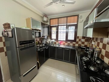 Kitchen in 3.5 BHK Builder Floor at Sushant Lok 2, Sector 57 – for Rent