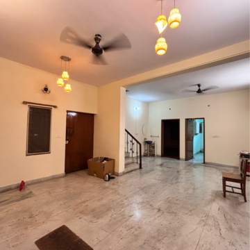 Room in 3 BHK Independent House at Swastika Residency Indiranagar, Cmh Road – for Rent