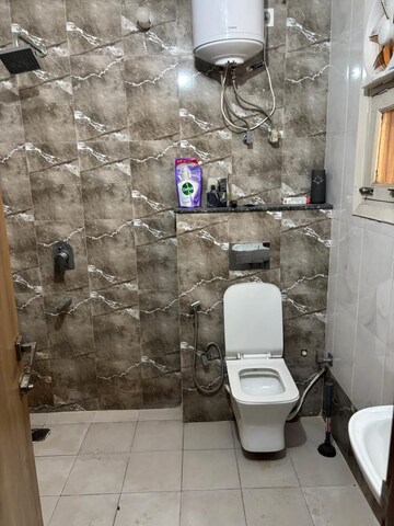Bathroom in 3 BHK Apartment at Sector 27 – for Rent