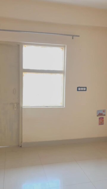 Room in 2 BHK Apartment at Amolik Heights, Sector 88 – for Sale