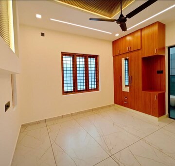 Room in 3 BHK Builder Floor at Sector 28 – for Rent