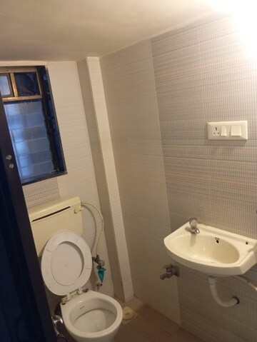 Bathroom in 1 BHK Apartment at Andheri West – for Rent