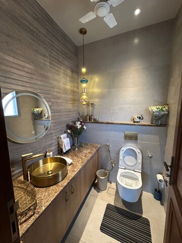 4 BHK Builder Floor For Rent in Saket