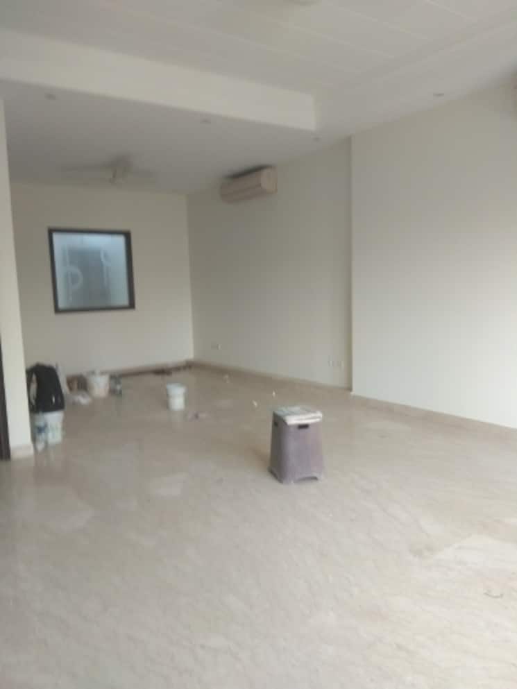 Room, sukhdev vihar 4 Bedroom 500 Sq.Yd. Builder Floor In Sukhdev Vihar Delhi 8494378