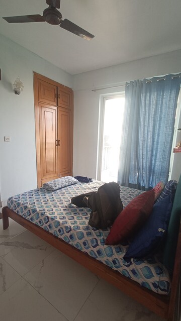 Bedroom in 2 BHK Apartment at DLF Regency Park I, Dlf Phase iv – for Rent