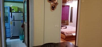 Furnished Amenities in 2 BHK Apartment at Montreal Tower, Andheri West – for Rent