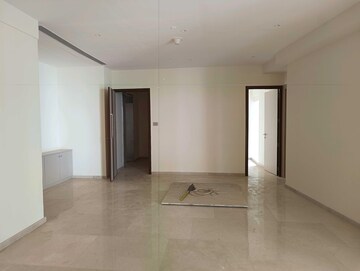Room in 5 BHK Apartment at Rustomjee Crown, Prabhadevi – for Rent