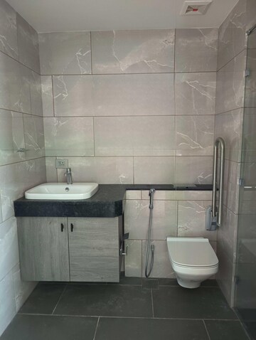 Bathroom in 5 BHK Apartment at Rustomjee Crown, Prabhadevi – for Rent