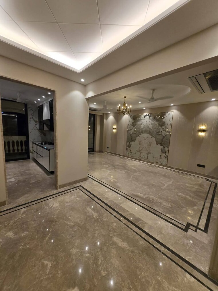  Parking, srishti-greenfield-homes 4 Bedroom 4000 Sq.Ft. Builder Floor In Green Fields Colony Faridabad 8494558