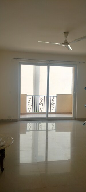 Room in 3 BHK Apartment at Emaar Emerald Floors Premier, Sector 65 – for Sale