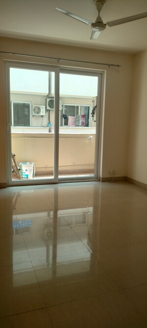 Furnished Amenities in 4 BHK Apartment at Emaar Emerald Floors Premier, Sector 65 – for Sale