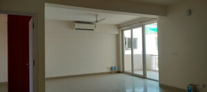 Room in 4 BHK Apartment at Emaar Emerald Floors Premier, Sector 65 – for Sale
