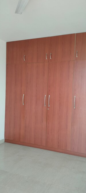 Furnished Amenities in 4 BHK Apartment at Emaar Emerald Floors Premier, Sector 65 – for Sale