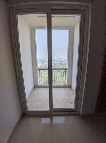 Room in 2 BHK Apartment at Amrapali Leisure Park, Amrapali Leisure Valley – for Sale