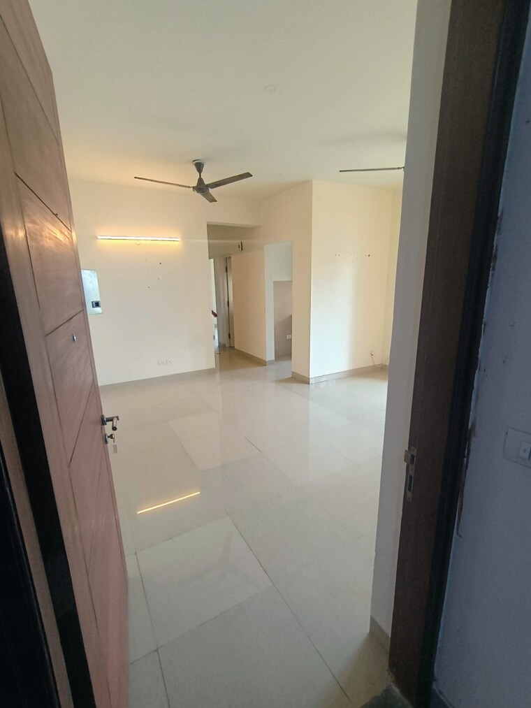 Bathroom, emaar-emerald-estate 2 Bedroom 1020 Sq.Ft. Apartment In Sector 65 Gurgaon 8494649