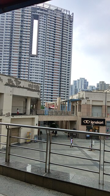  Showroom – Exterior View View at New Town - for Rent
