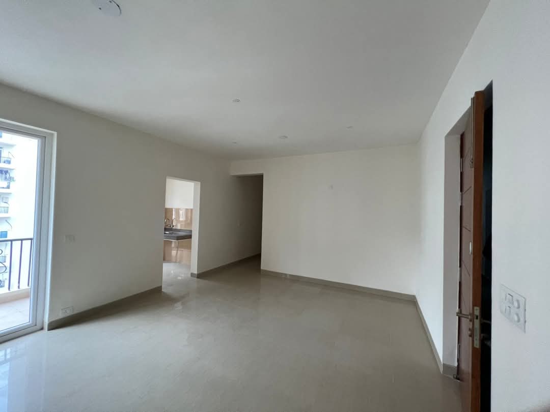 3 BHK + Servant Room Apartment For Sale in Emaar Emerald Estate