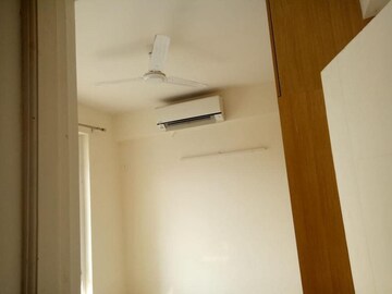 Room in 3 BHK Apartment at Emaar Emerald Estate, Sector 65 – for Sale