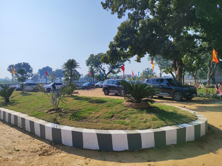 Garden, omaxe city  1000 Sq.Yd. Plot In Omaxe City Lucknow 8494779