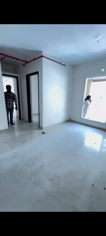 Room in 1.5 BHK Apartment at Dosti West County, Balkum Pada – for Rent