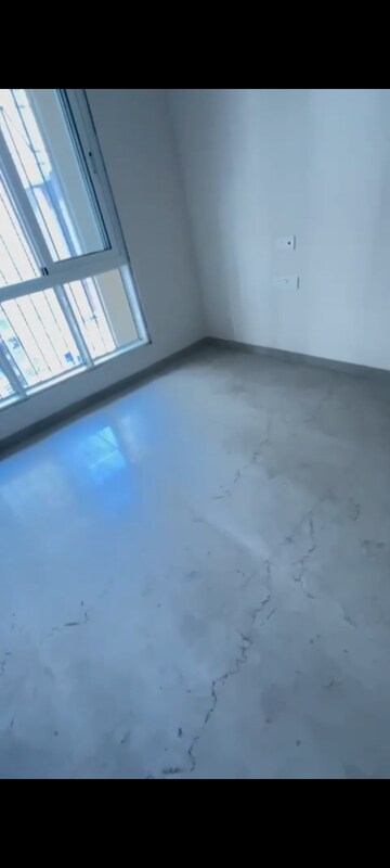Room in 1.5 BHK Apartment at Dosti West County, Balkum Pada – for Rent