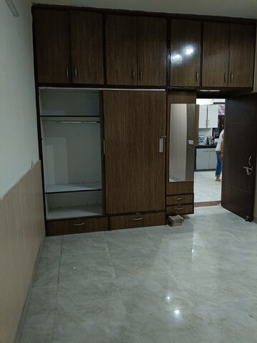 Room in 3 BHK Builder Floor at Dhakoli Village – for Rent