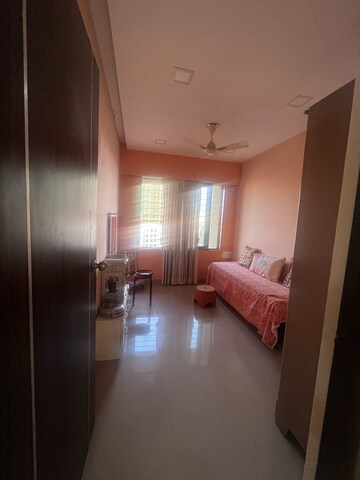 Room in 2 BHK Apartment at Sudarshan Sky Garden, Ghodbunder Road – for Rent