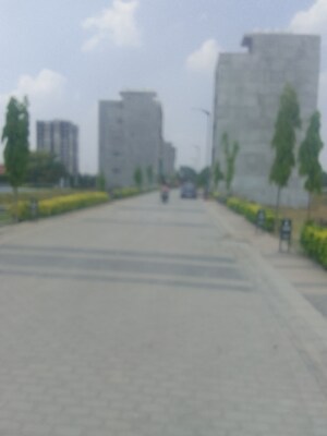  Plot For Sale in BPTP District 3, Sector 85