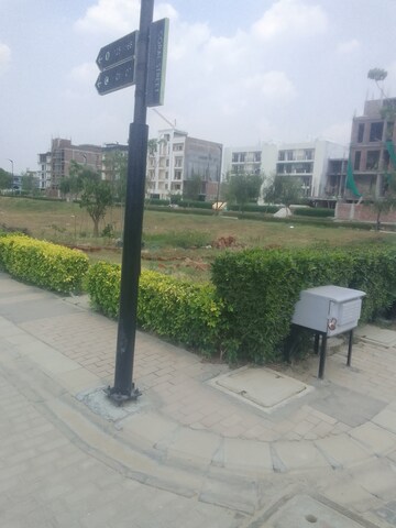  Plot – Garden View at BPTP District 3, Sector 85 - for Sale