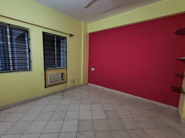 Room in 2 BHK Apartment at Behala Chowrasta – for Rent