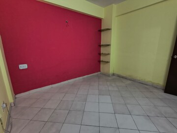 Room in 2 BHK Apartment at Behala Chowrasta – for Rent