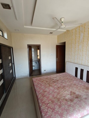 Bedroom in 2 BHK Apartment at Raheja Heights Phase 2, Goregaon East – for Rent