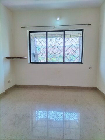 Room in 1 BHK Apartment at Satellite Garden, Goregaon East – for Rent