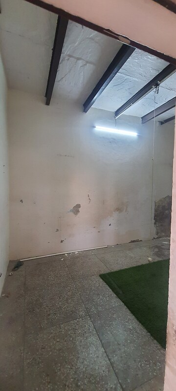Room in 1 BHK Independent House at Sector 8 – for Rent