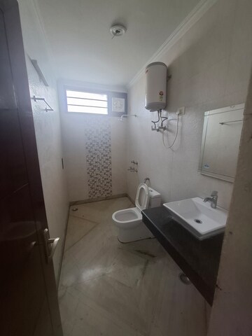 Bathroom in 3 BHK Builder Floor at Kohli One Malibu Town, Sector 47 – for Rent