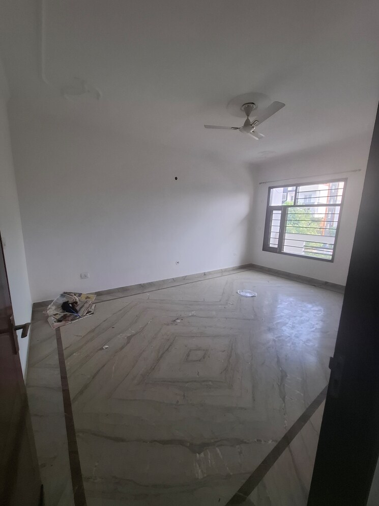 Room, kohli-one-malibu-town 3 Bedroom 350 Sq.Yd. Builder Floor In Sector 47 Gurgaon 8494922