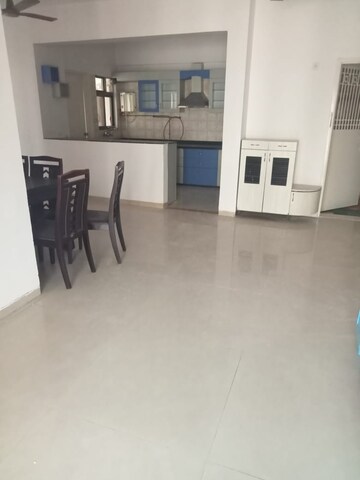 Room in 2 BHK Apartment at Lunkad Amazon, Viman Nagar – for Rent