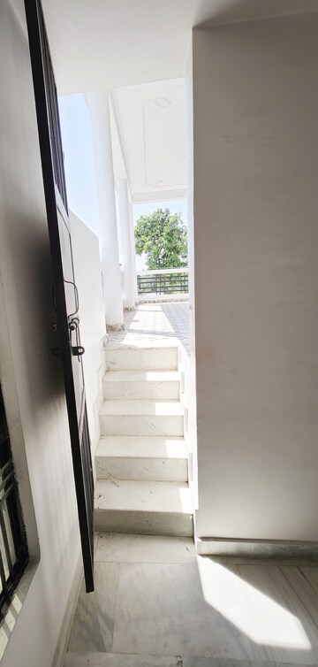Balcony in 3 BHK Independent House at Gomti Nagar – for Rent