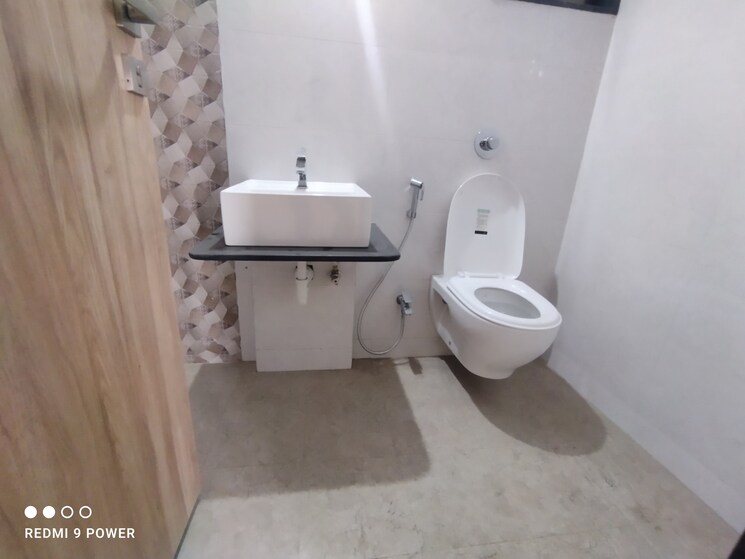 Bathroom, kohinoor-viva-city 3 Bedroom 987 Sq.Ft. Apartment In Dhanori Pune 8494929