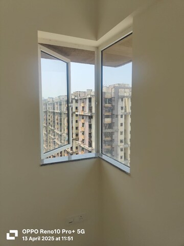  2 BHK Apartment at UK Iridium, Kandivali East – for Rent