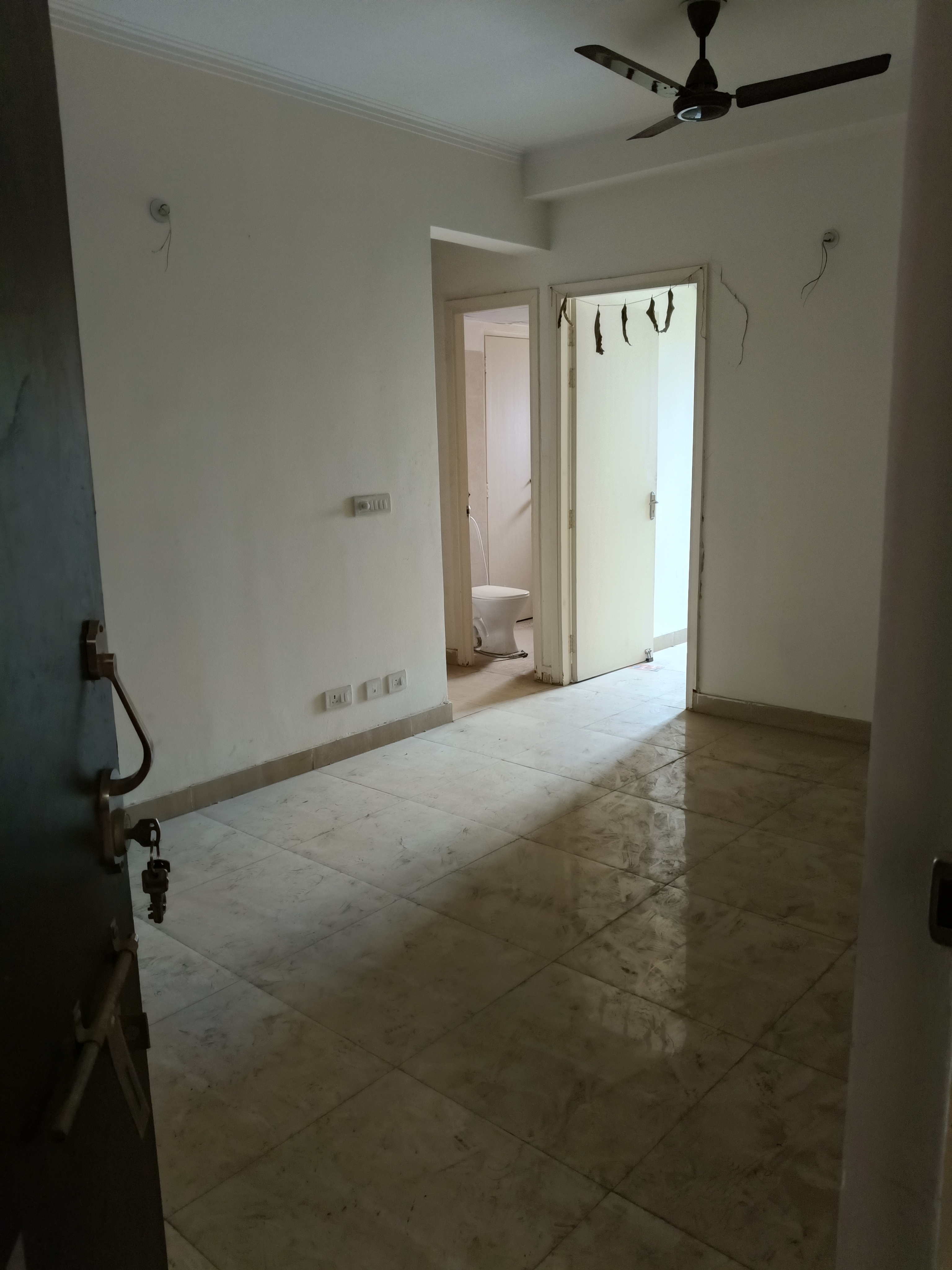 2 BHK Apartment For Sale in Gaur City 2 - 14th Avenue