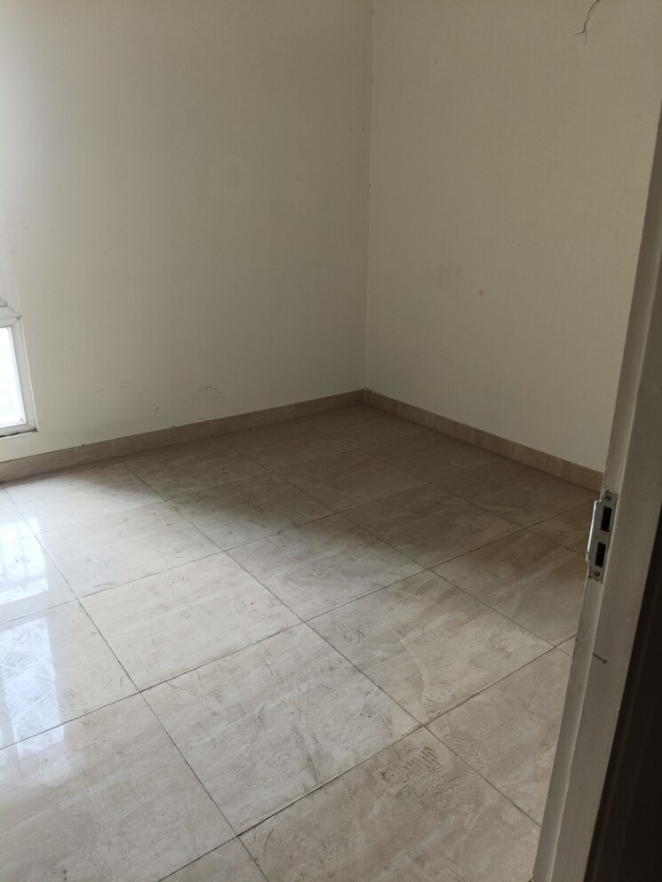 Room, gaur-city-2-14th-avenue 2 Bedroom 985 Sq.Ft. Apartment In Sector 16c Greater Noida Greater Noida 8494942