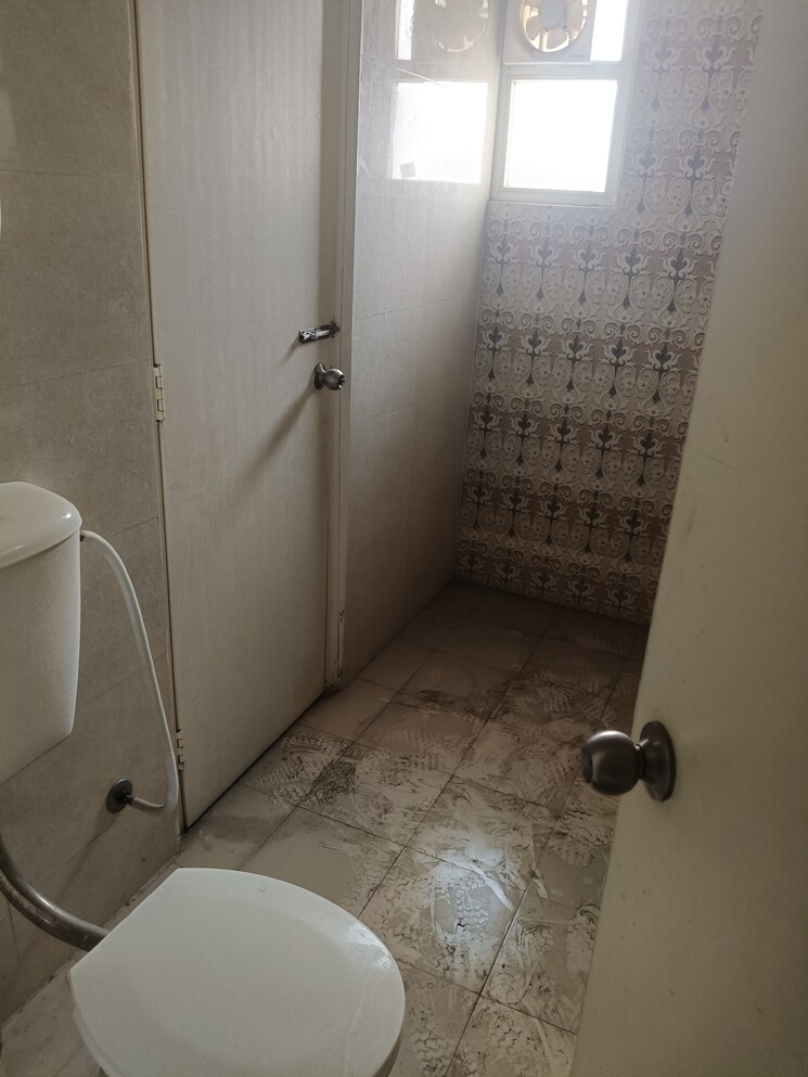 Bathroom, gaur-city-2-14th-avenue 2 Bedroom 985 Sq.Ft. Apartment In Sector 16c Greater Noida Greater Noida 8494942