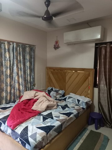 Bedroom in 3 BHK Apartment at Dosti Lotus, Wadala – for Rent