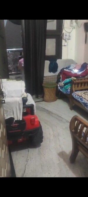 Parking in 2 BHK Builder Floor at New Ashok Nagar – for Sale