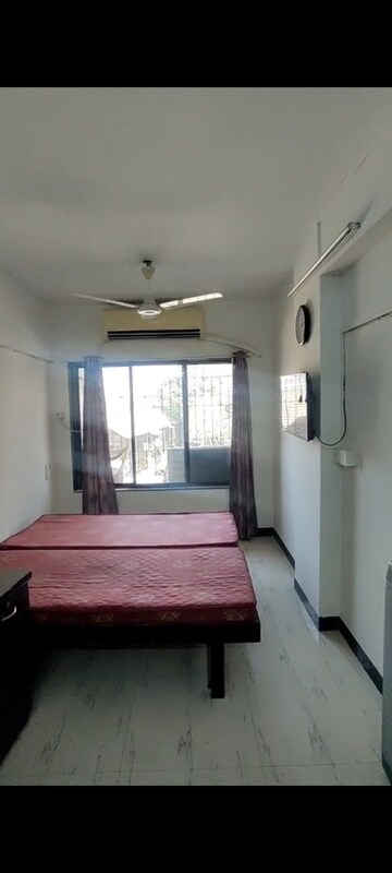 1 RK Apartment For Rent in Vile Parle East