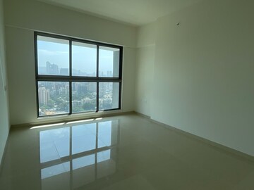 Master Bedroom in 4 BHK Apartment at Rajesh Raj Infinia, Malad West – for Rent