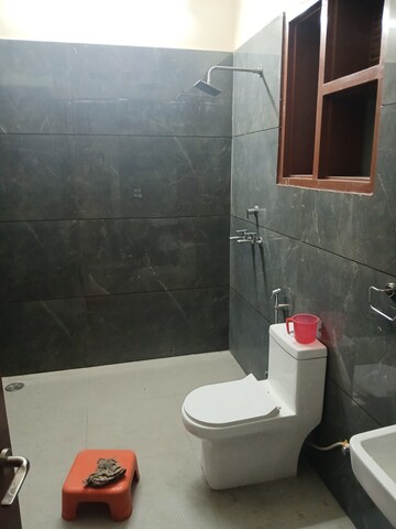 Attached Bathroom in 1 RK Builder Floor at Sector 11 – for Rent
