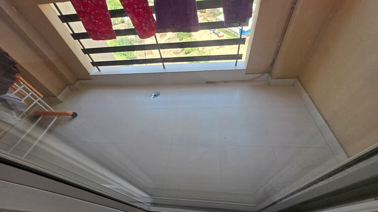 Balcony, eldeco-green-meadows 3 Bedroom 1840 Sq.Ft. Apartment In Pi Greater Noida Greater Noida 8495013